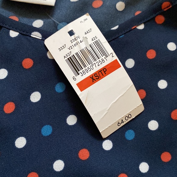 Van Heusen polka-dotted dress shirt with keyhole - Picture 2 of 4